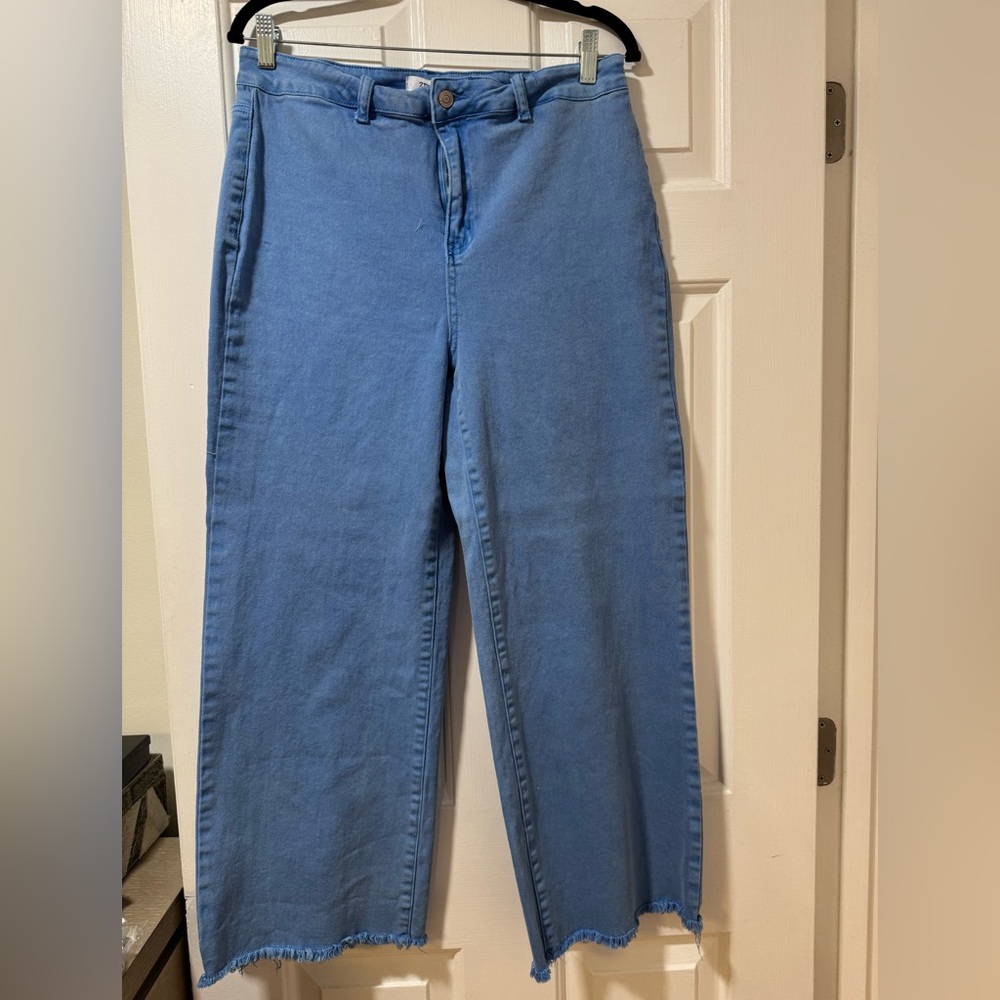 EUC Zenana Classic Blue Acid Wash Jeans